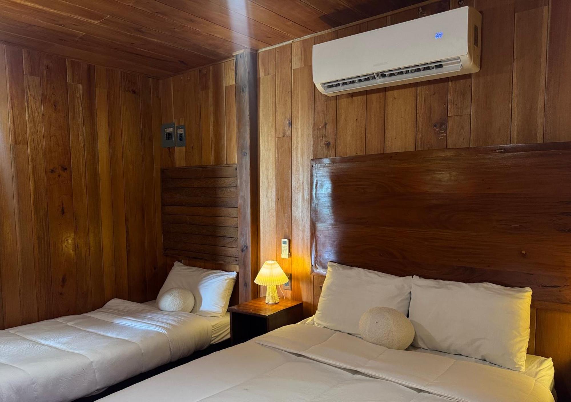 Maria Isabel, Hotel Bacalar