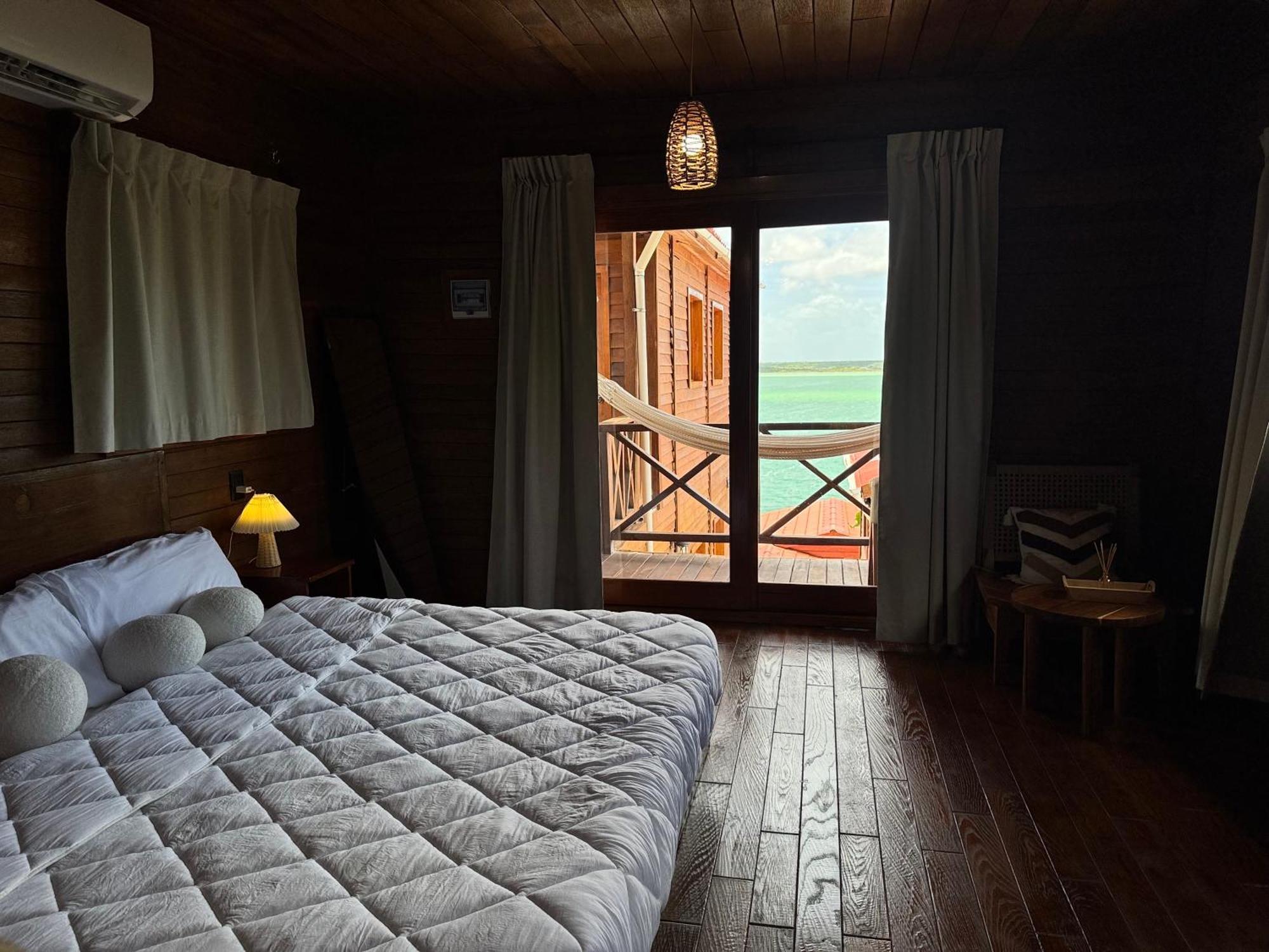 Maria Isabel, Hotel Bacalar
