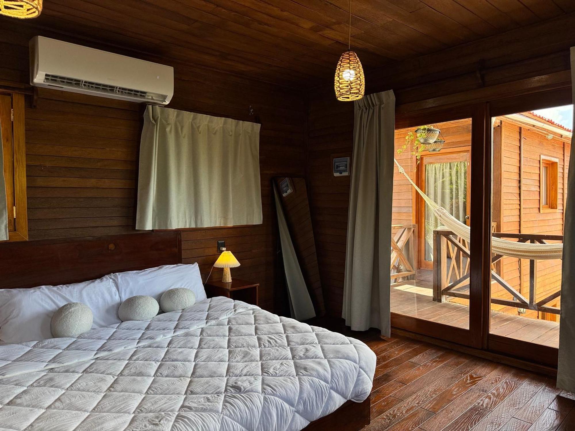 Maria Isabel, 4*
